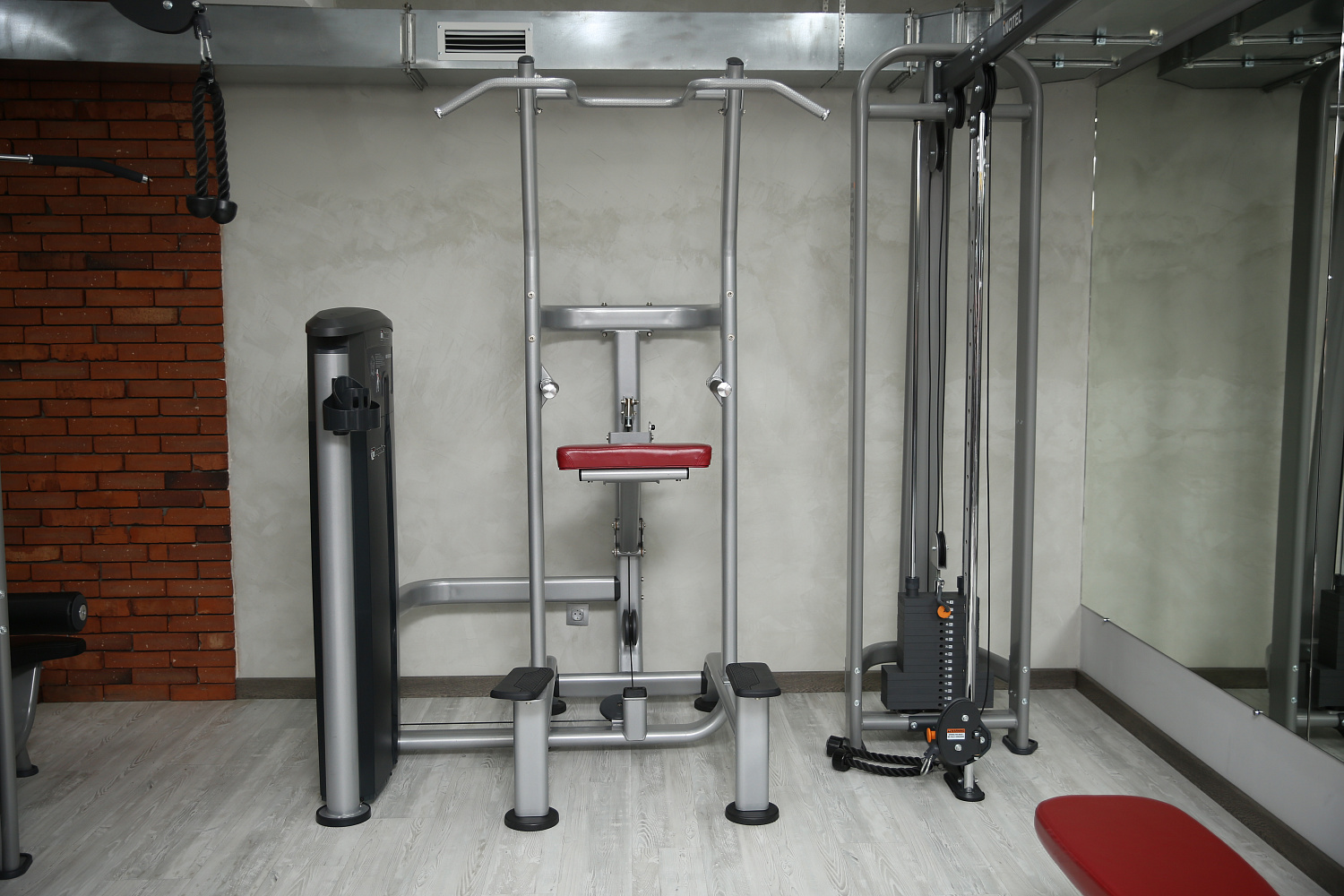 Фитнес-клуб "Unique one Health & Fitness"